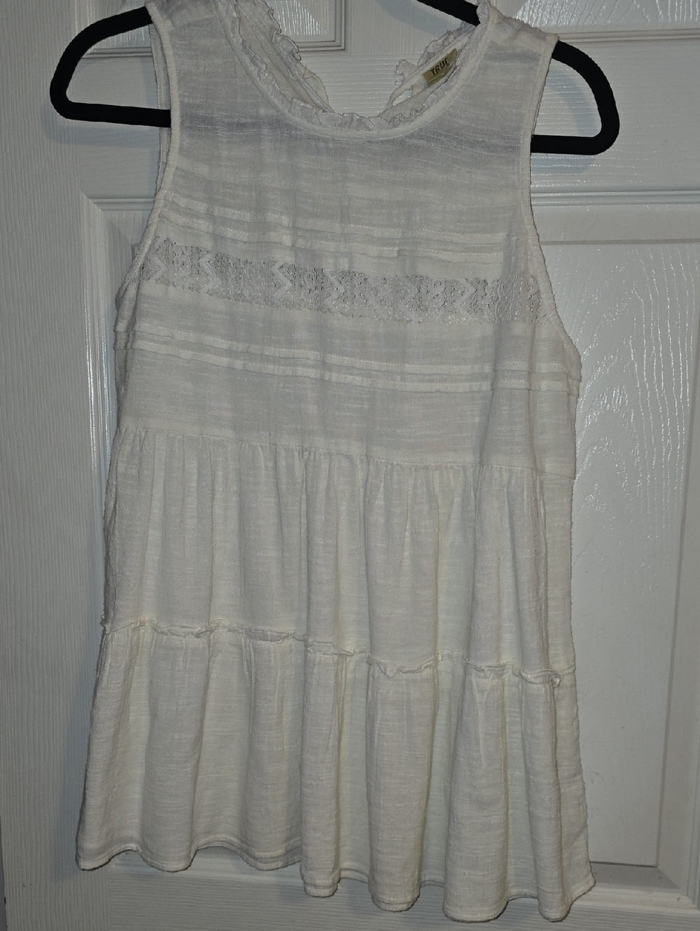 True‎ Craft White Tiered Lace-Trim Top
